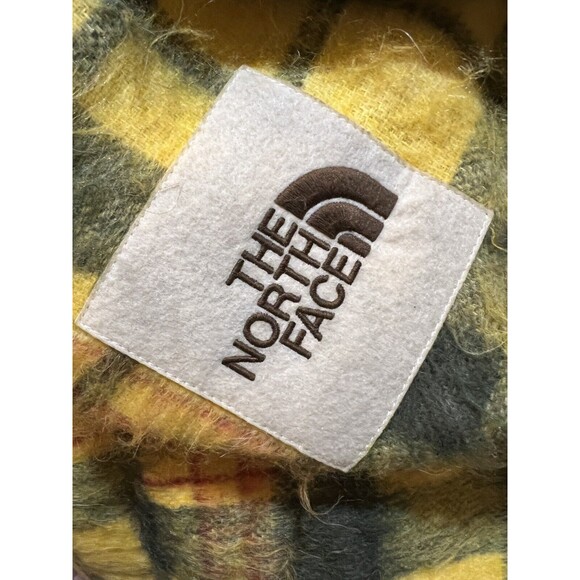 The North Face Reversible Insulated Winter Scarf Unisex Summit Gold New w/tag - Picture 8 of 8